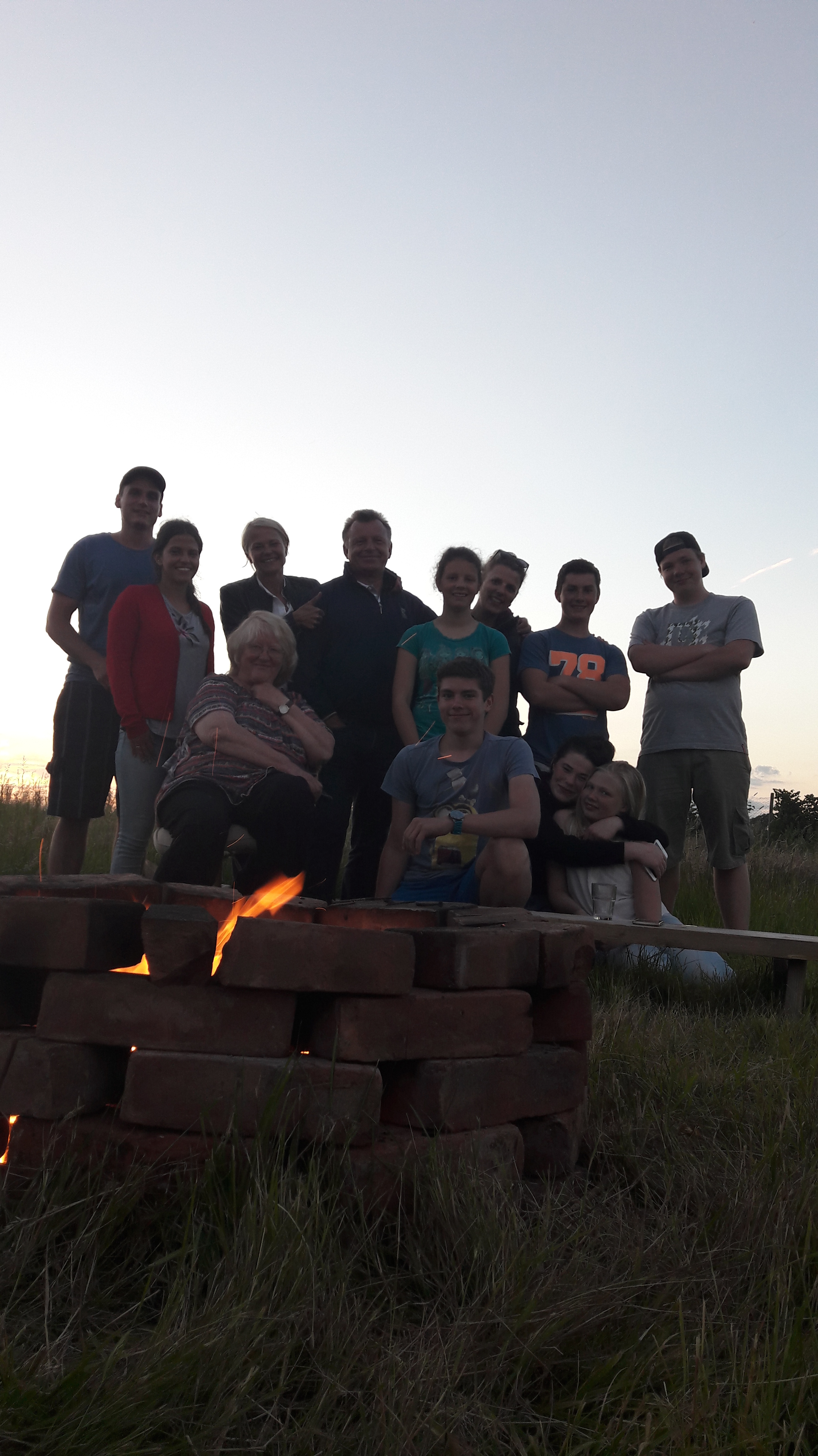 1497644977240296375163